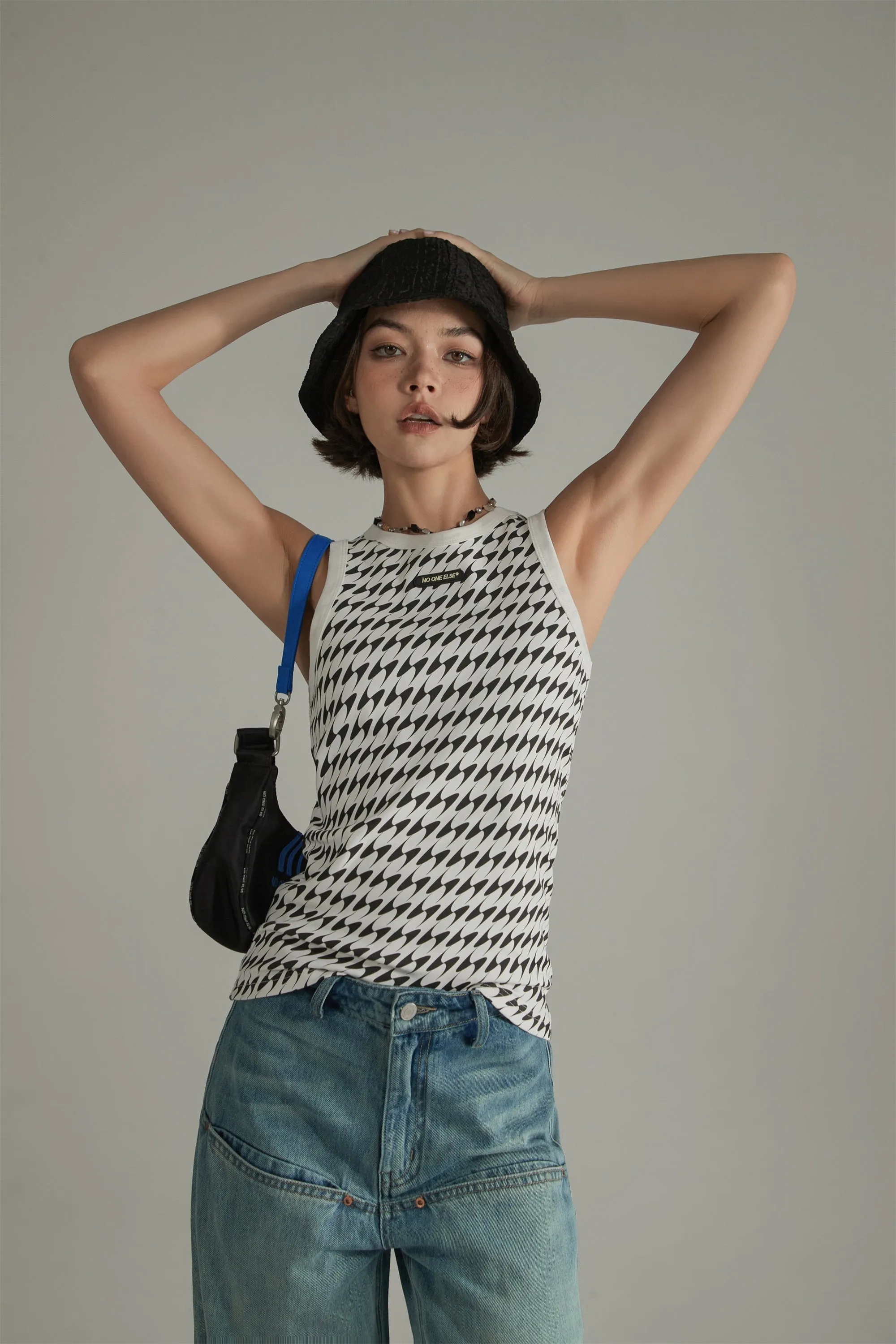 Color Contrast Trendy Slim Sleeveless Top