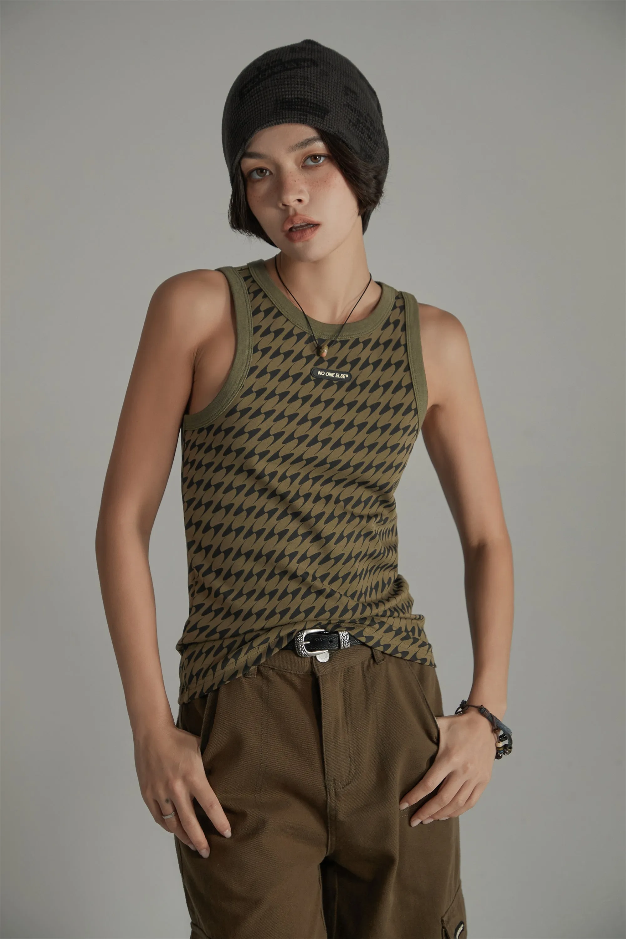 Color Contrast Trendy Slim Sleeveless Top