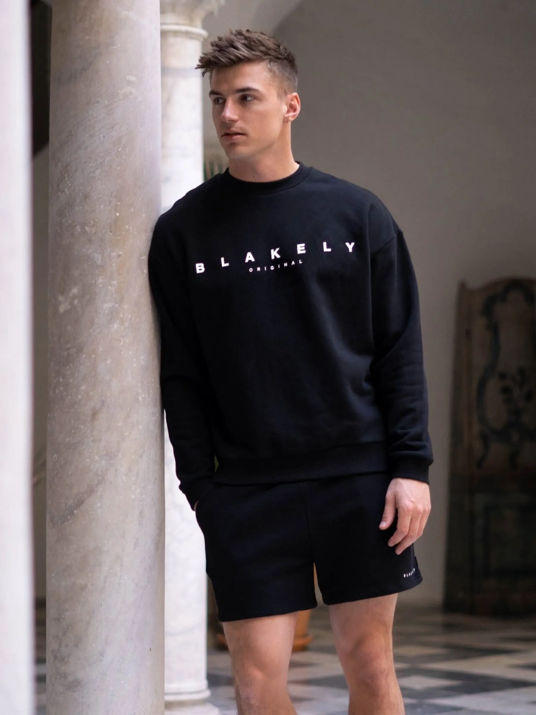 Evolved Relaxed Jumper - Black