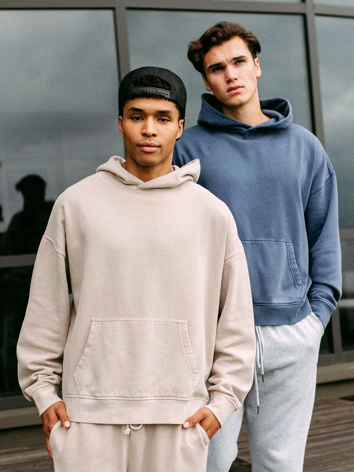 KOLBY RELAXED FIT HOODIE - PEBBLE