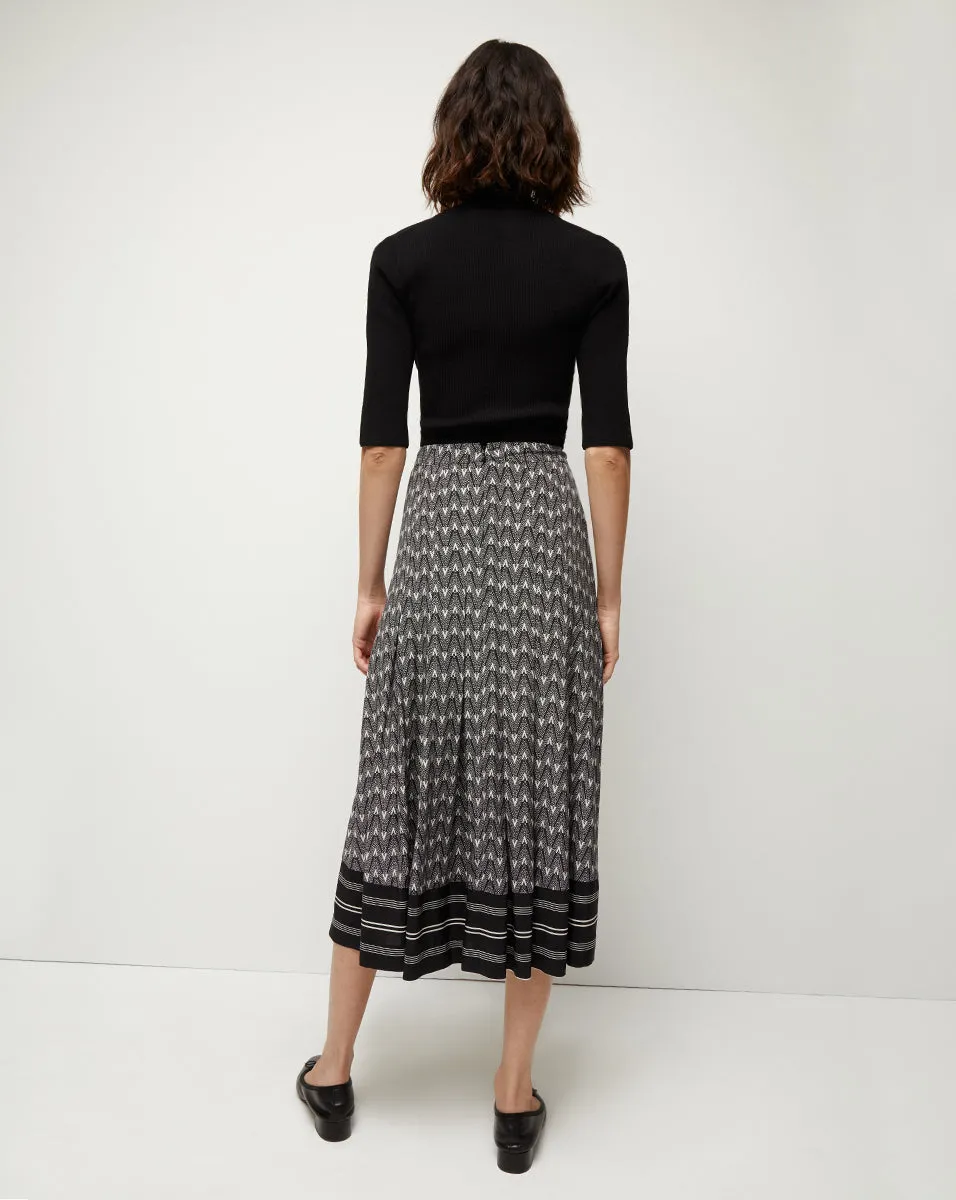 Norris V-Logo Skirt