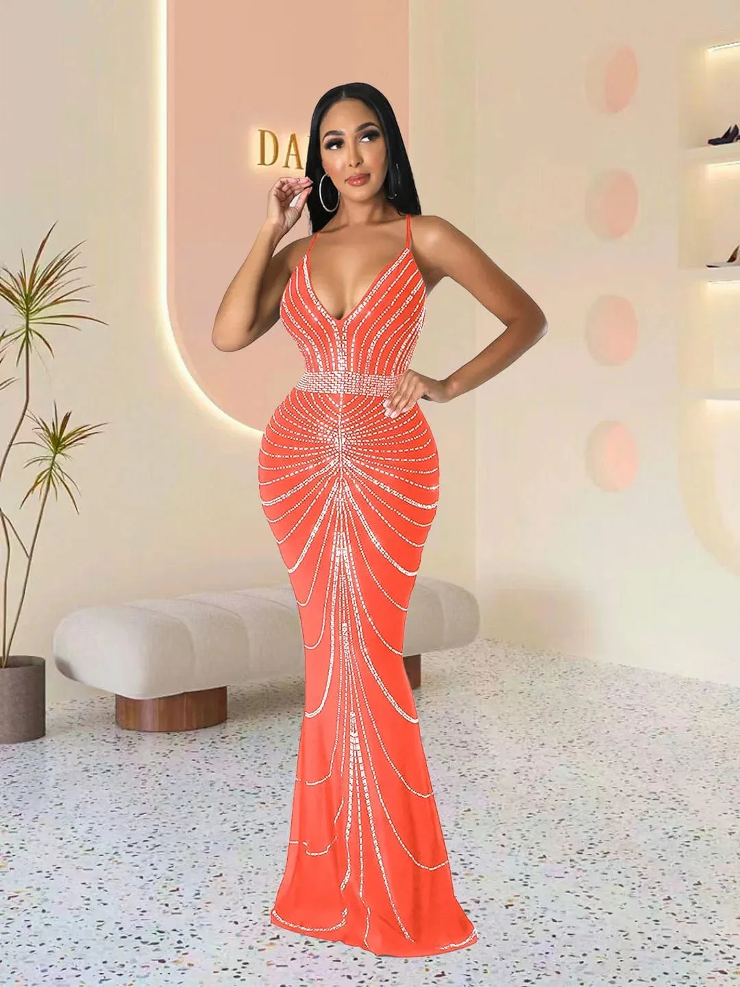 Women's Evening Long Sequin Hot Diamond  Strap Leaky Back Mermaid Formal  Elegant And Luxurious Dress.