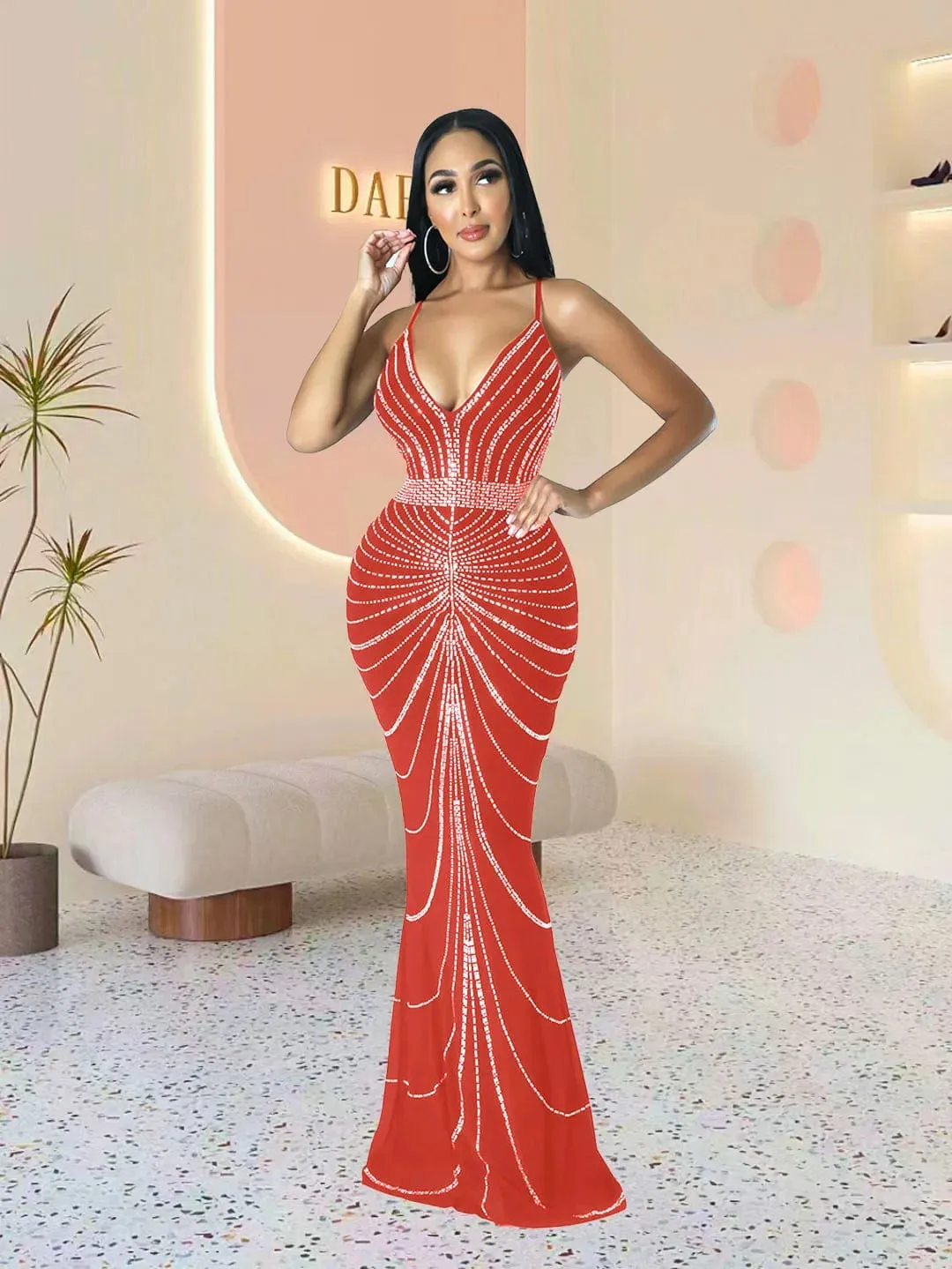 Women's Evening Long Sequin Hot Diamond  Strap Leaky Back Mermaid Formal  Elegant And Luxurious Dress.