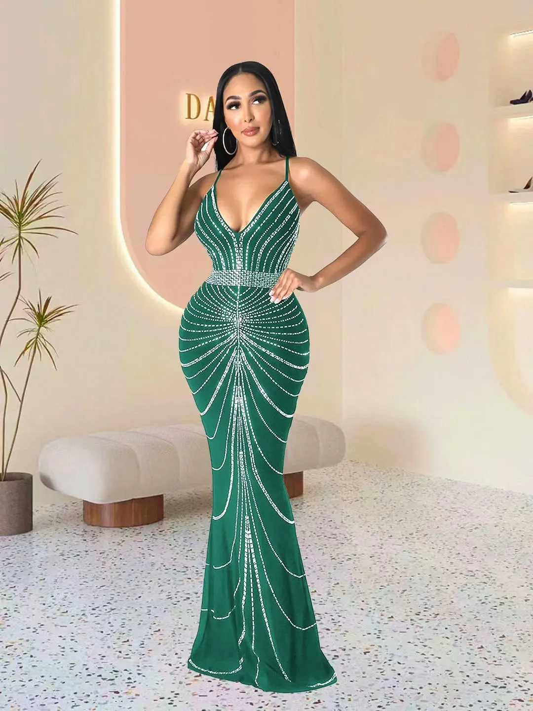 Women's Evening Long Sequin Hot Diamond  Strap Leaky Back Mermaid Formal  Elegant And Luxurious Dress.